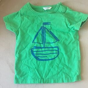 Baby Boden Bright Green Tee with Blue Sailboat 6-12 mos